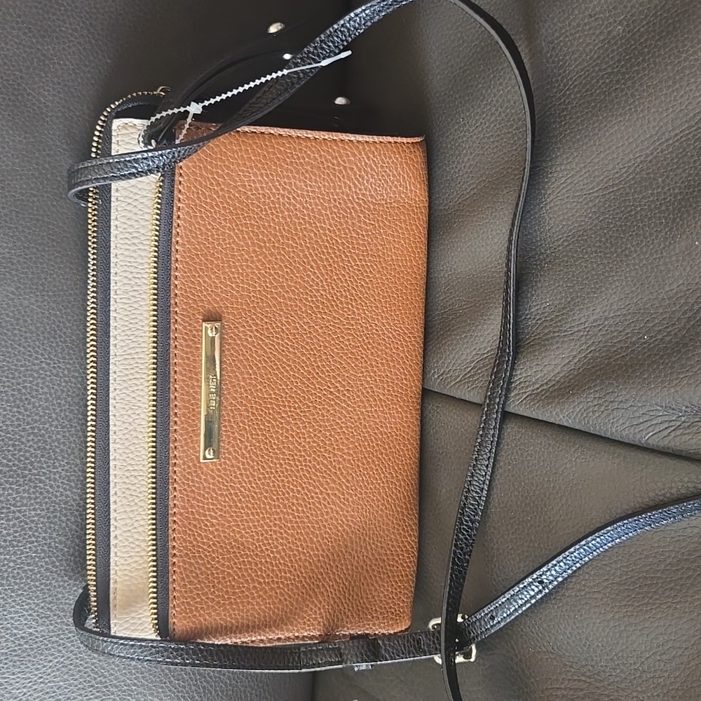 Like New Nine West Two Tone Crossbody